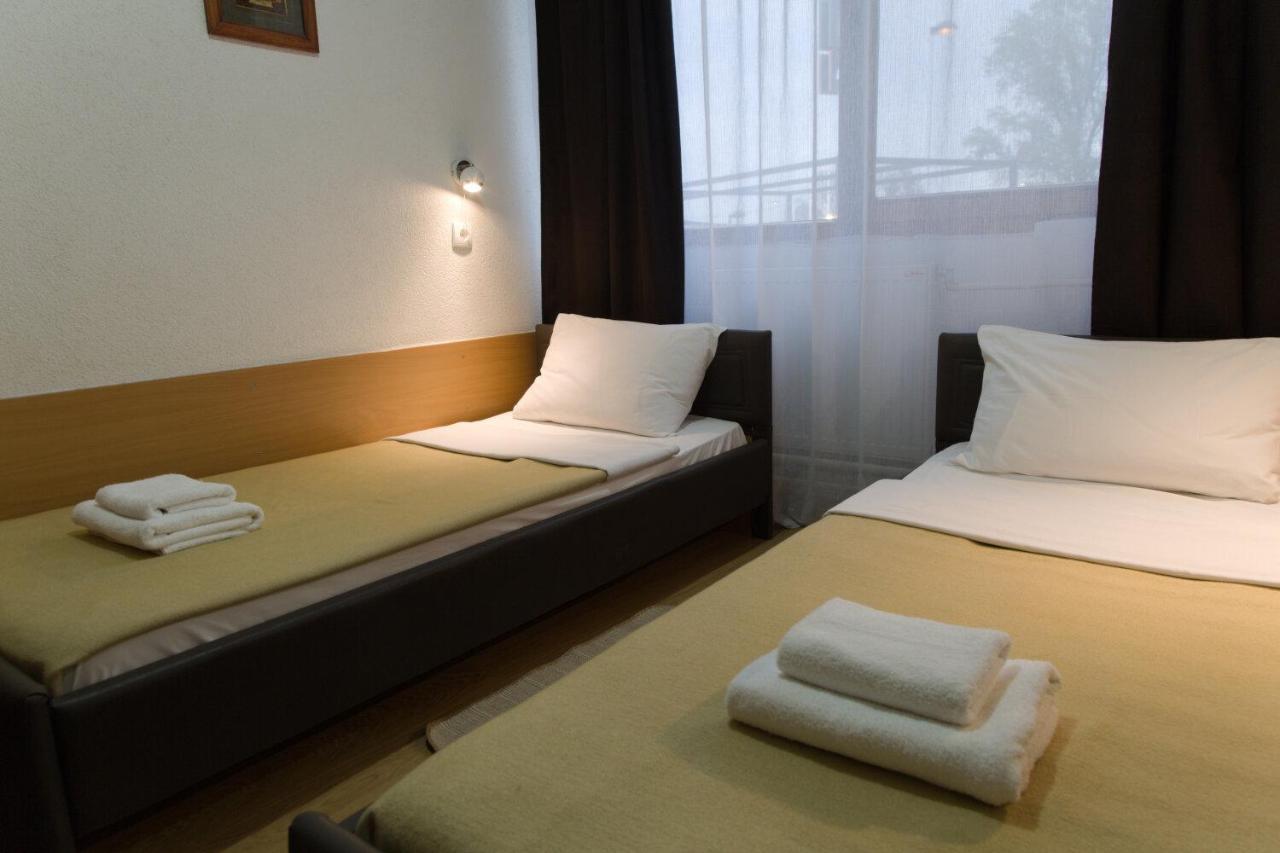 Hotel Moment Velika Plana Exterior foto
