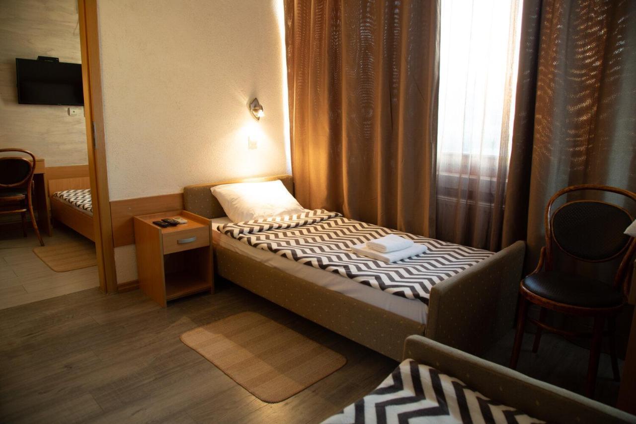 Hotel Moment Velika Plana Exterior foto
