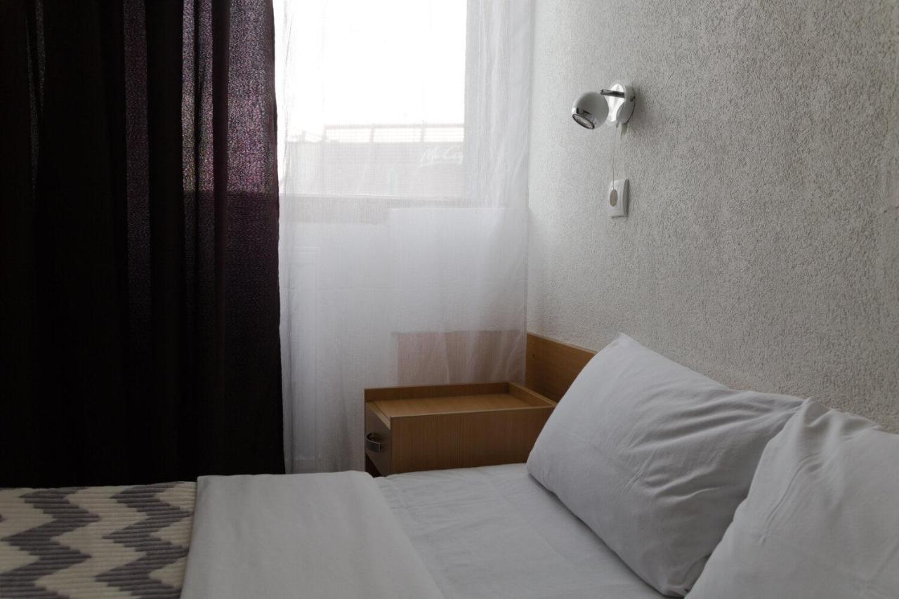 Hotel Moment Velika Plana Exterior foto