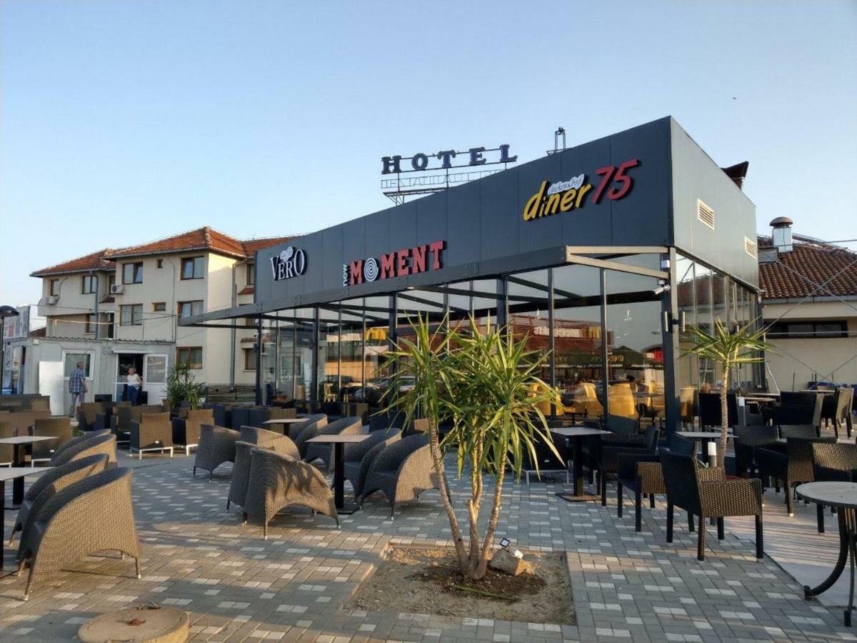 Hotel Moment Velika Plana Exterior foto