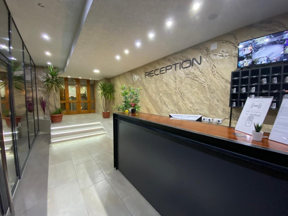 Hotel Moment Velika Plana Exterior foto